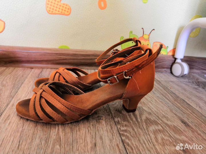 Туфли для бальных танцев