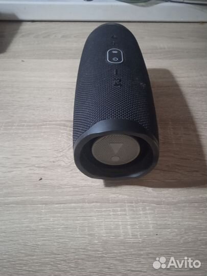 Акустические колонки jbl