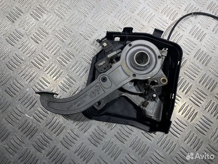 Рычаг стояночного тормоза Mercedes-Benz E-Class (W