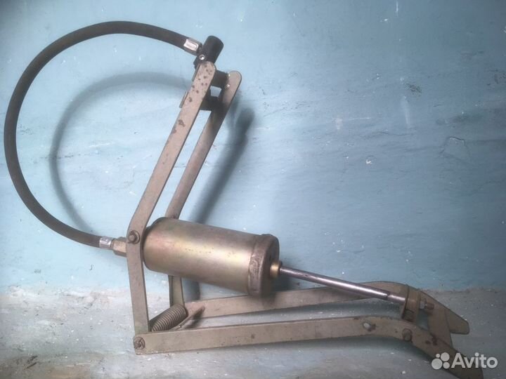 Насос автомобильный