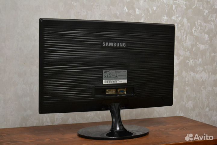 Монитор Samsung 21.5 дюйма/ Full HD