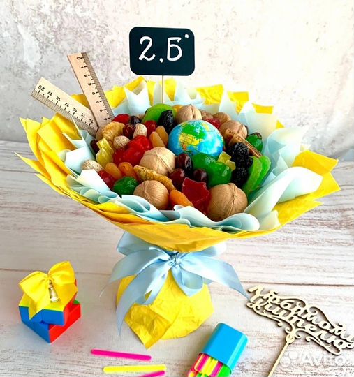 Букет из сухофруктов на 1 сентября