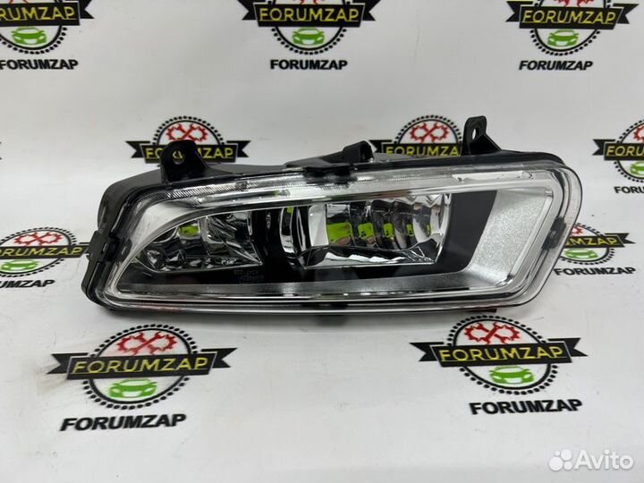 Фара противотуманная передняя левая Volkswagen