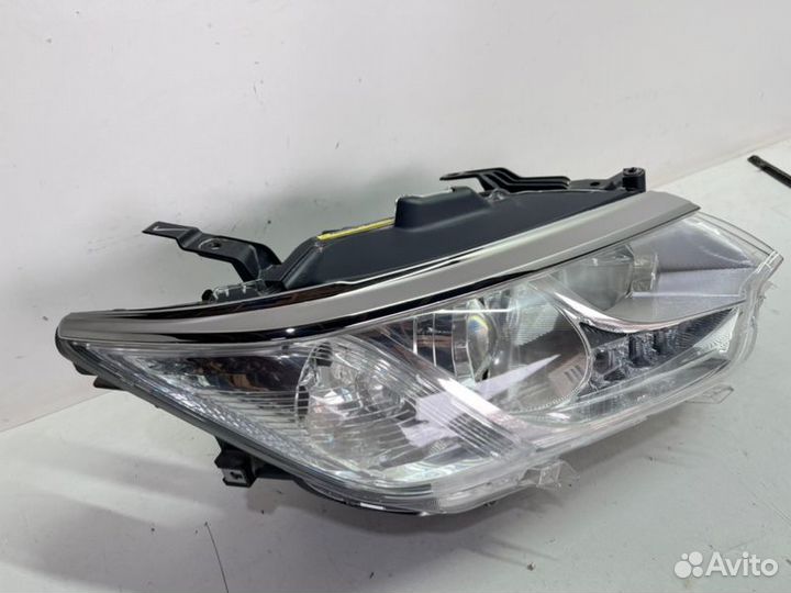 Фара адаптивная передняя правая Toyota Camry V55