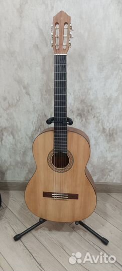 Классическая гитара yamaha C40M