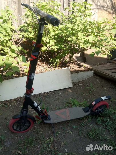 Самокаты, снегокаты, лыжи, коньки, ролики, санки