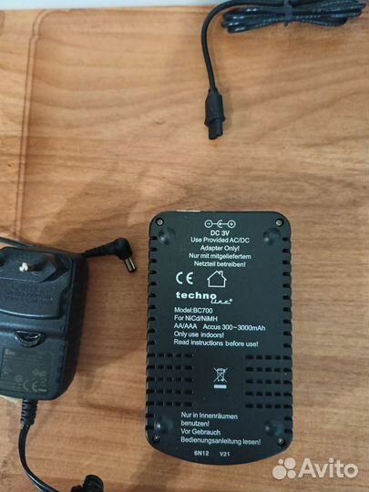 TechnoLine BC-700 зарядное устройство