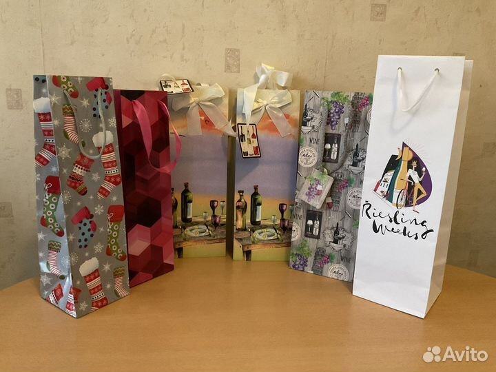 Сумочка подарочная для бутылки новая