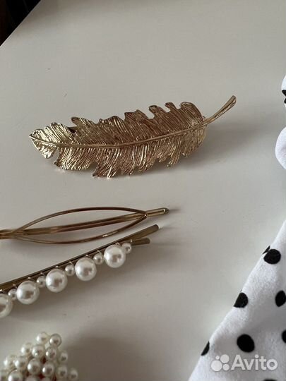 Заколки для волос (цена за всё вместе)