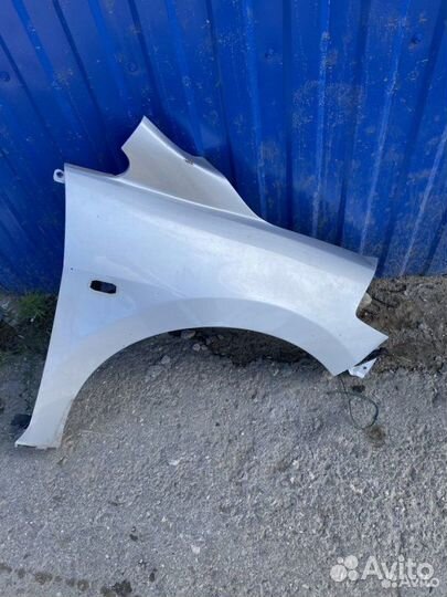 Крыло переднее Nissan Tiida 2004-2012