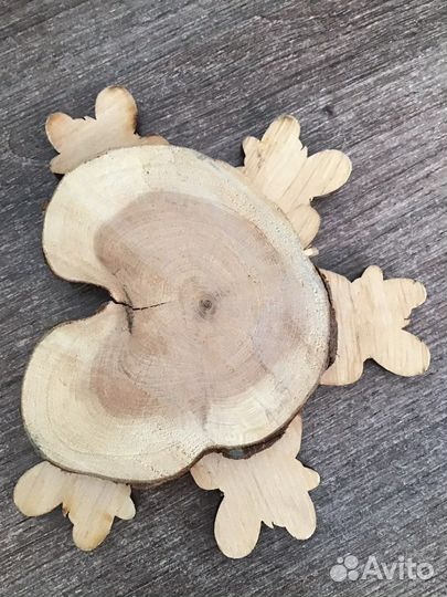 Подставка из дерева можевельник для горячего