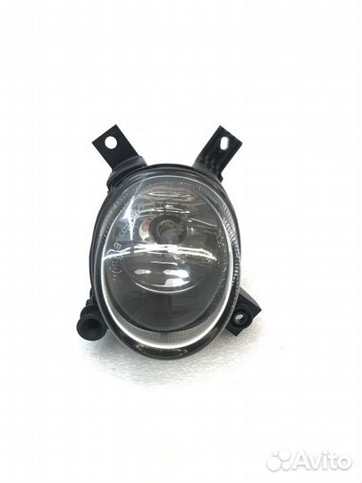 Фара противотуманная передняя правая Audi A3 8P