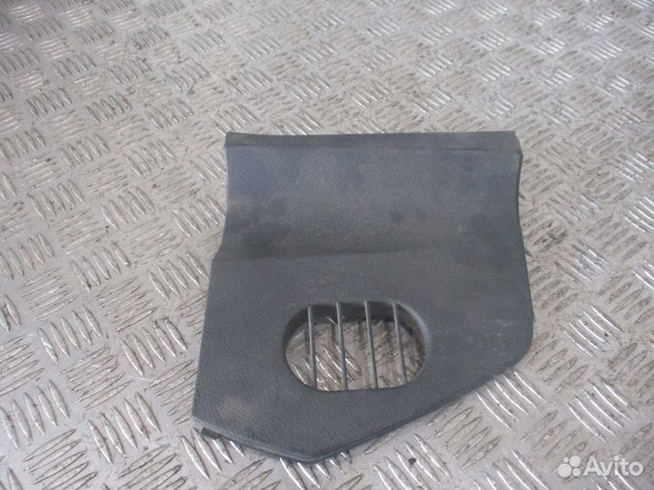 Накладка торпедо боковая правая Mercedes-Benz A943