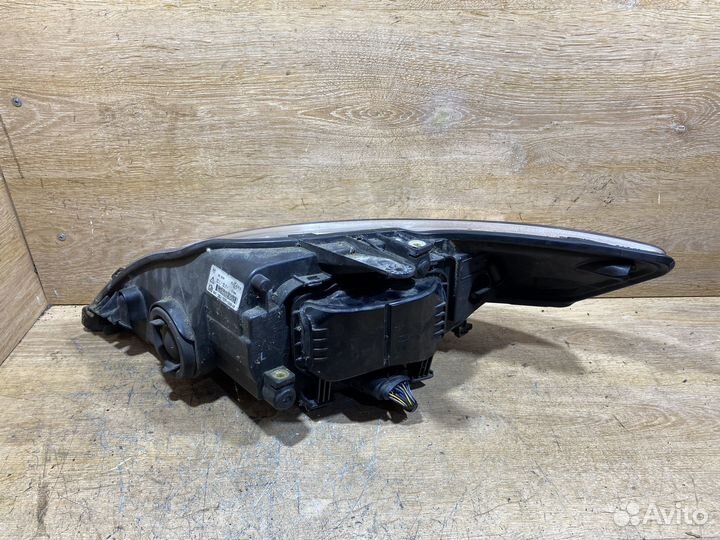 Комплект ксеноновых фар Ford Mondeo 4