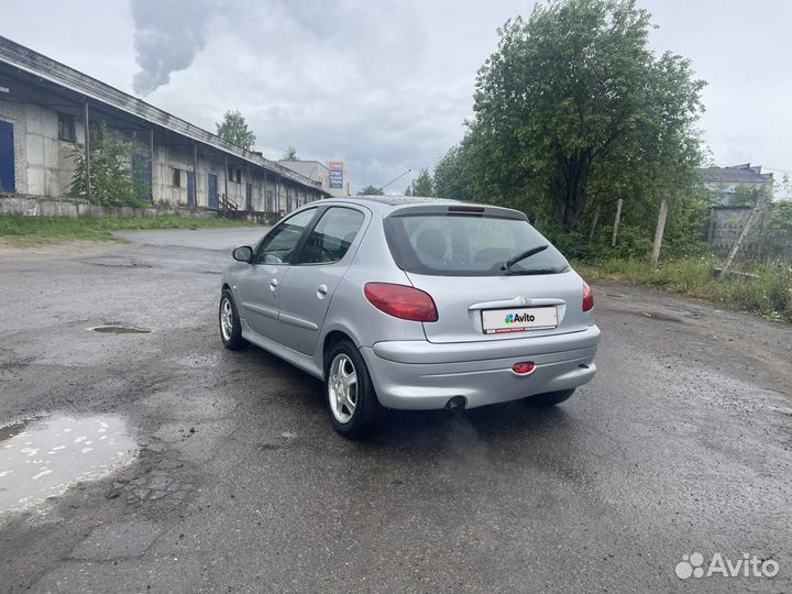 Peugeot 206 1.4 МТ, 2002, 197 000 км