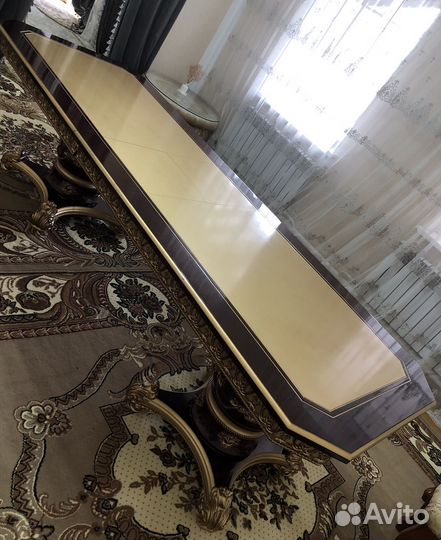 Стол закрытом ввиде 2.40 Открытом ввиде 2.80