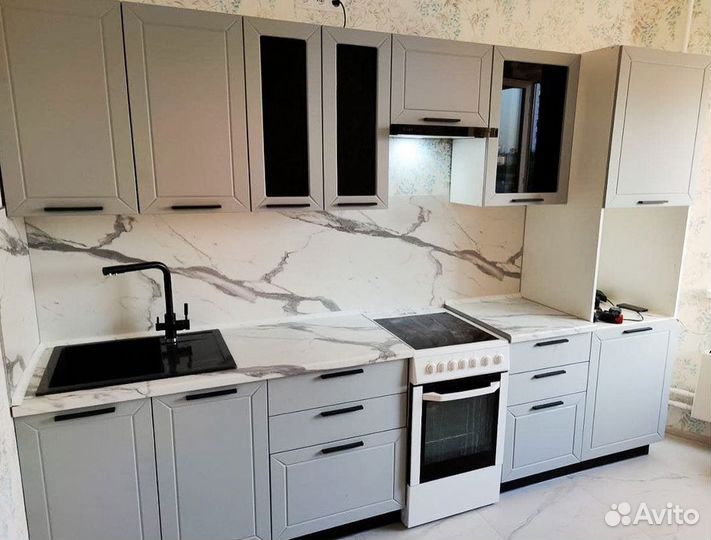 Угловая кухня в наличии