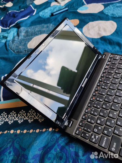 Нетбук Lenovo в состоянии нового