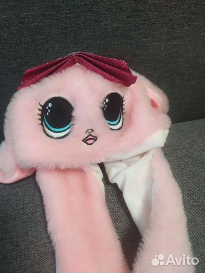 Шапка с двигающимися ушками