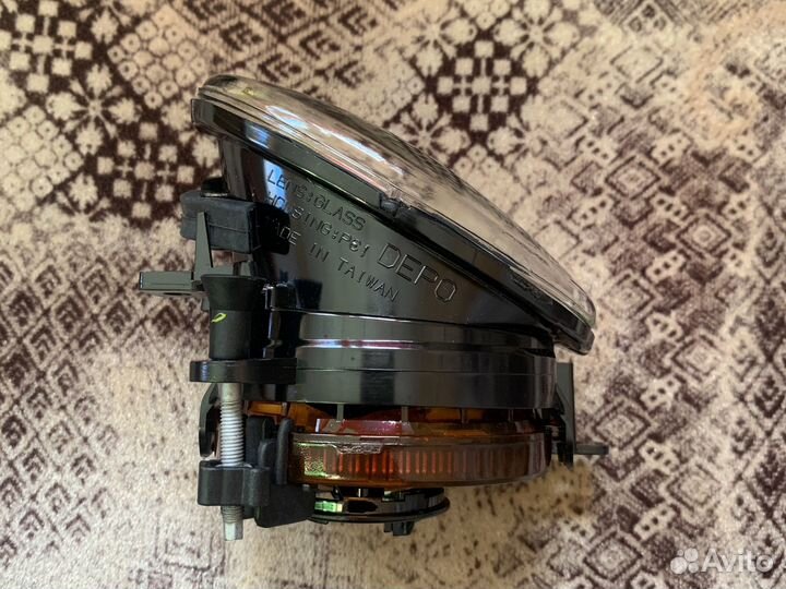 Фара противотуманная левая Volkswagen t5