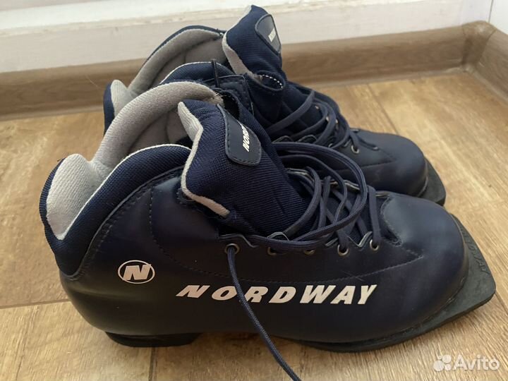 Лыжные ботинки 40 размера