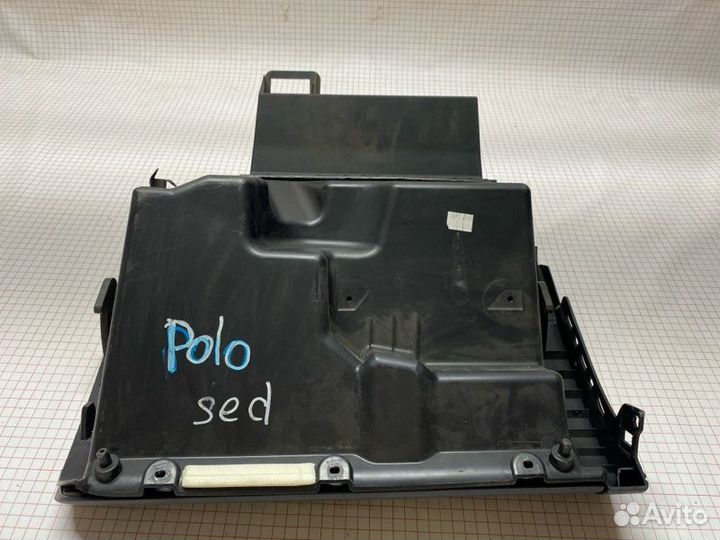 Бардачок Volkswagen Polo (б/у)