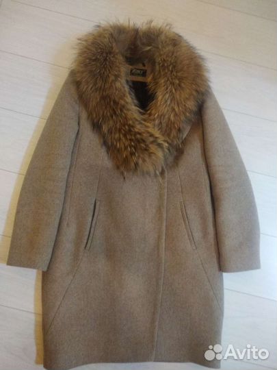 Пальто женское зимнее 50 52 с мехом