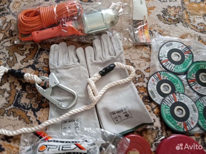 Рулетки. Перчатки краги