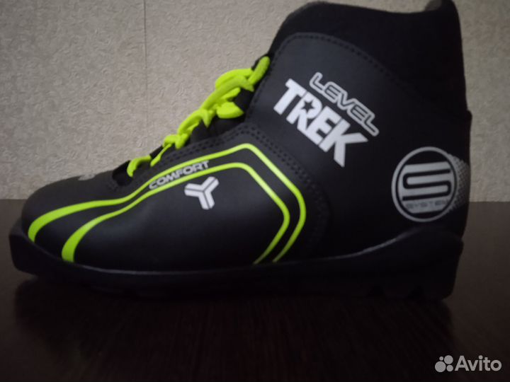 Лыжные ботинки 36