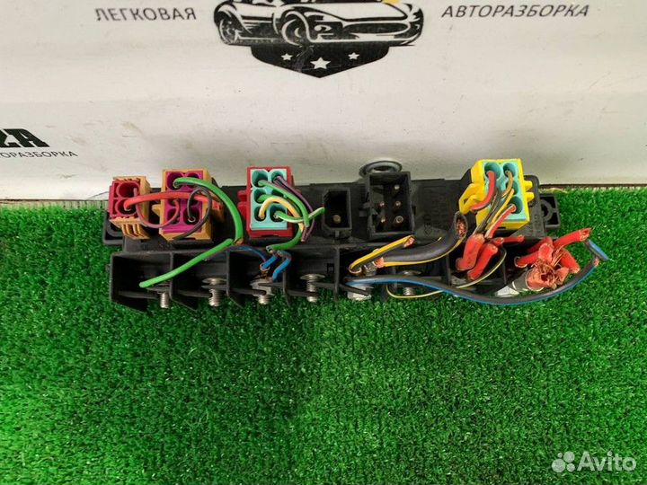 Блок предохранителей Audi A4