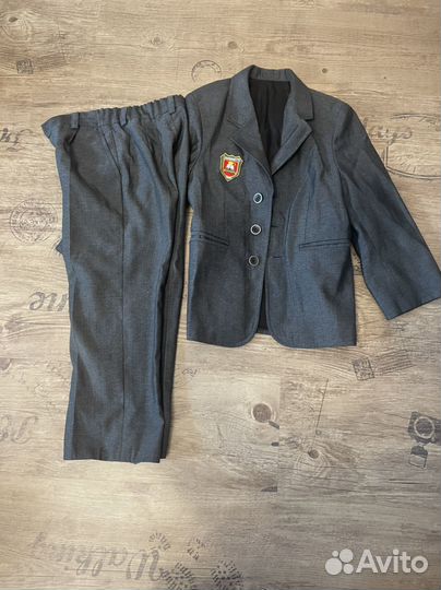 Школьный костюм