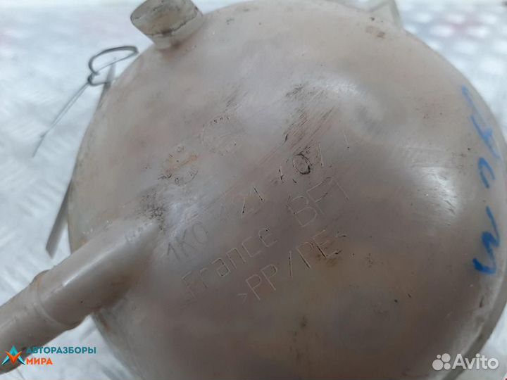 Бачок расширительный Volkswagen Passat B6 2009