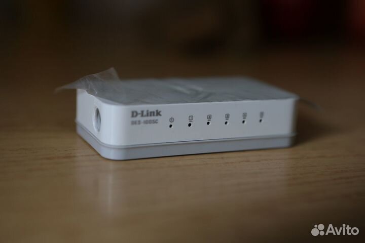 Маршрутизатор D - Link Des-1005C