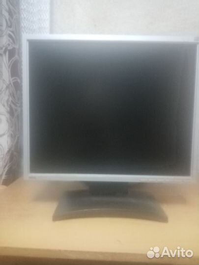 Монитор для компьютера 19 дюймов