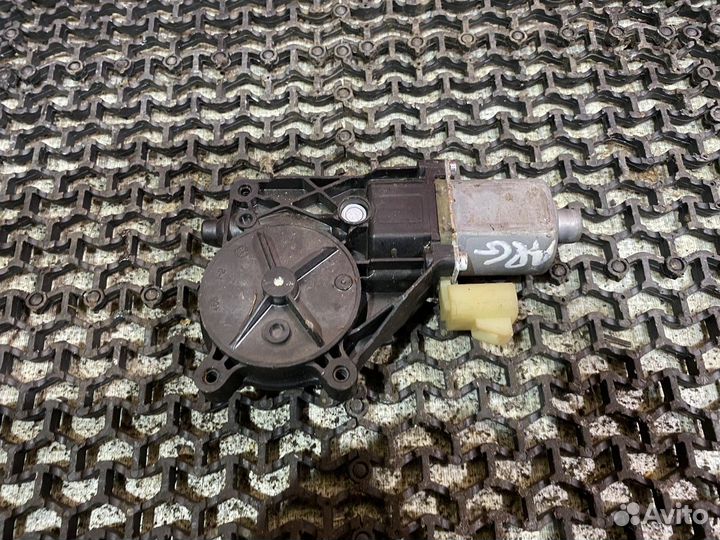 Моторчик стеклоподъемника передний левый Круз