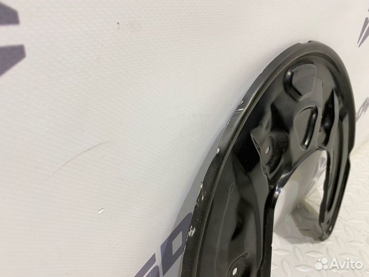 Пыльник тормозного диска задний правый Mercedes