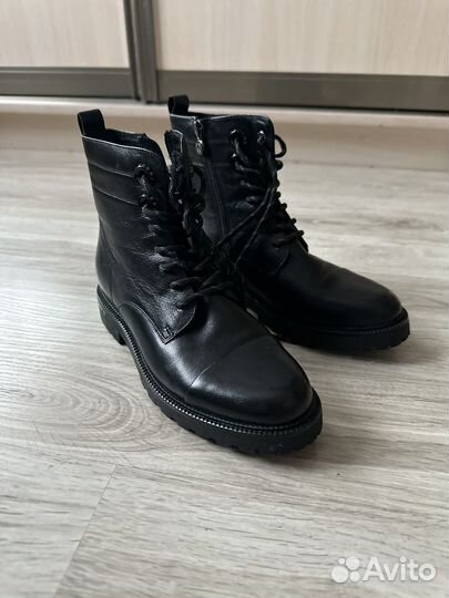 Ботинки женские 38