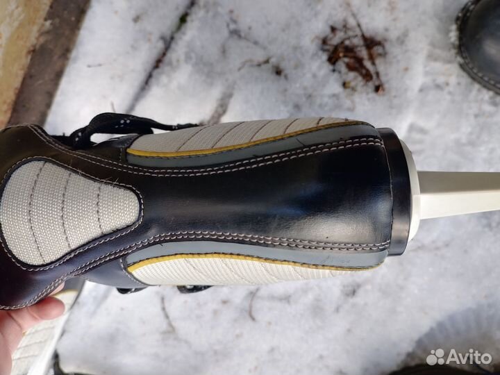 Коньки хоккейные