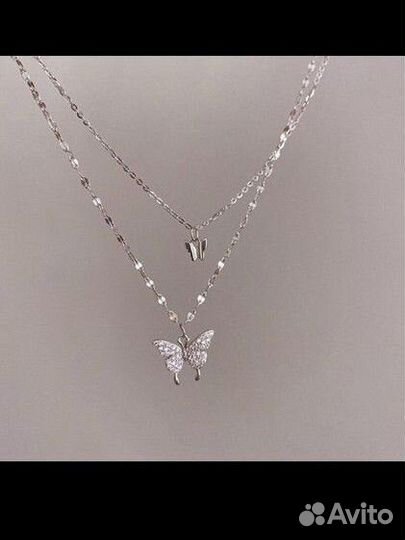 Блестящее ожерелье-бабочка
