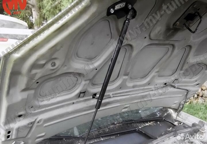 Упор капота Ford Fusion (2002-2012)