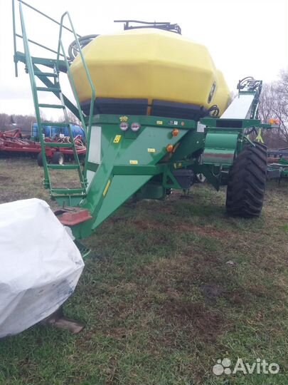 Посевной комплекс John Deere 730