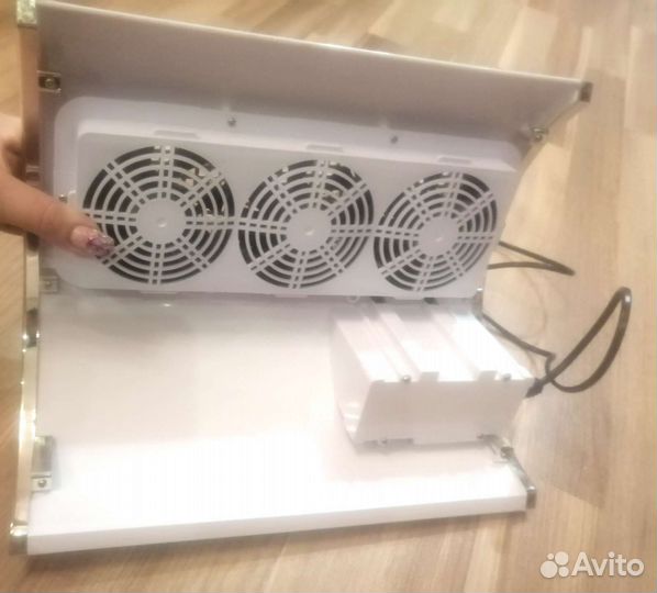 Пылесос(вытяжка) для маникюра 48 Вт, 3 вентилятора