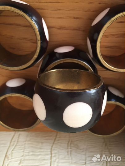 Колокол,кувшин,салфетница,солонки,сахарница