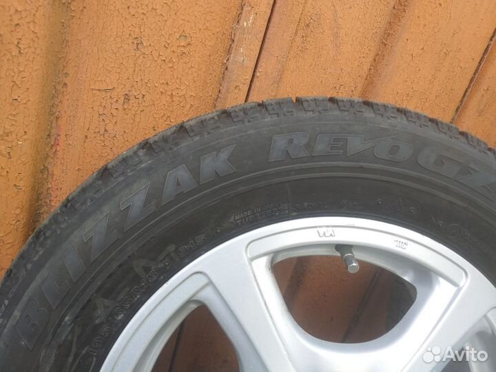 Bridgestone Blizzak Revo GZ 195/65 R15