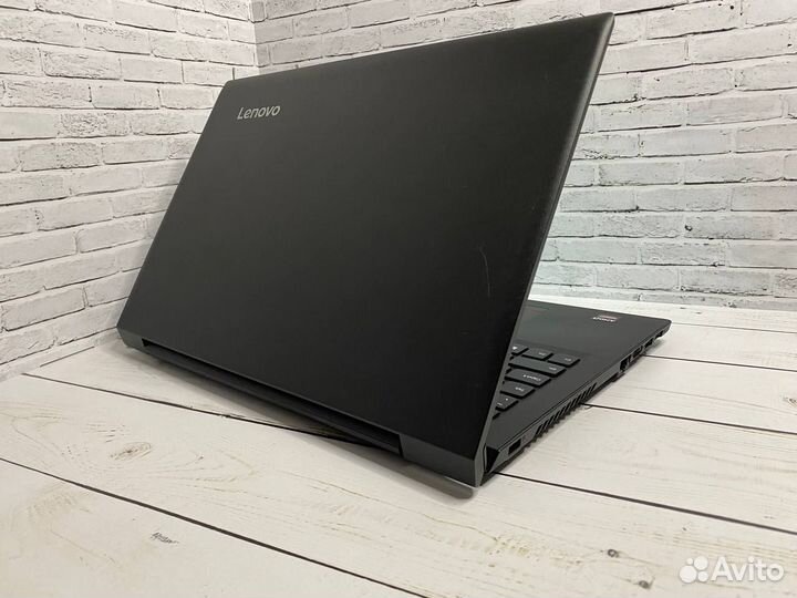 Игровой ноутбук Lenovo i5/8Gb/240SSD/2видеокарты