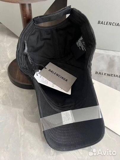 Бейсболка Balenciaga