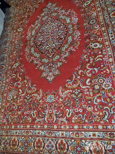 Ковер шерстяной