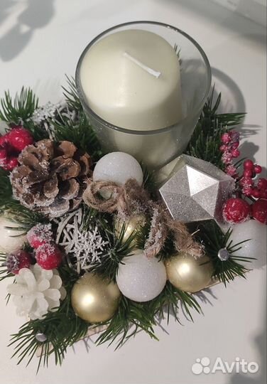 Праздничный подсвечник со свечой