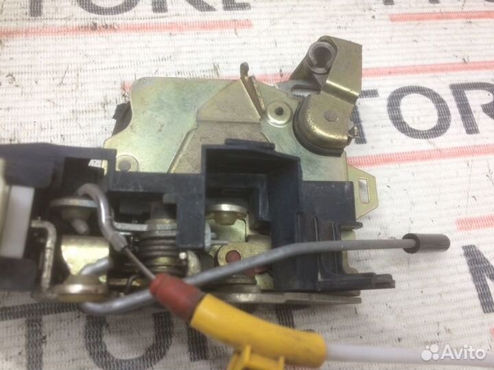 Замок двери задний левый Bmw 5-Series E39