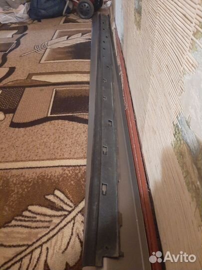 Накладка на порог резиновая левая от мазды 3 хечбе